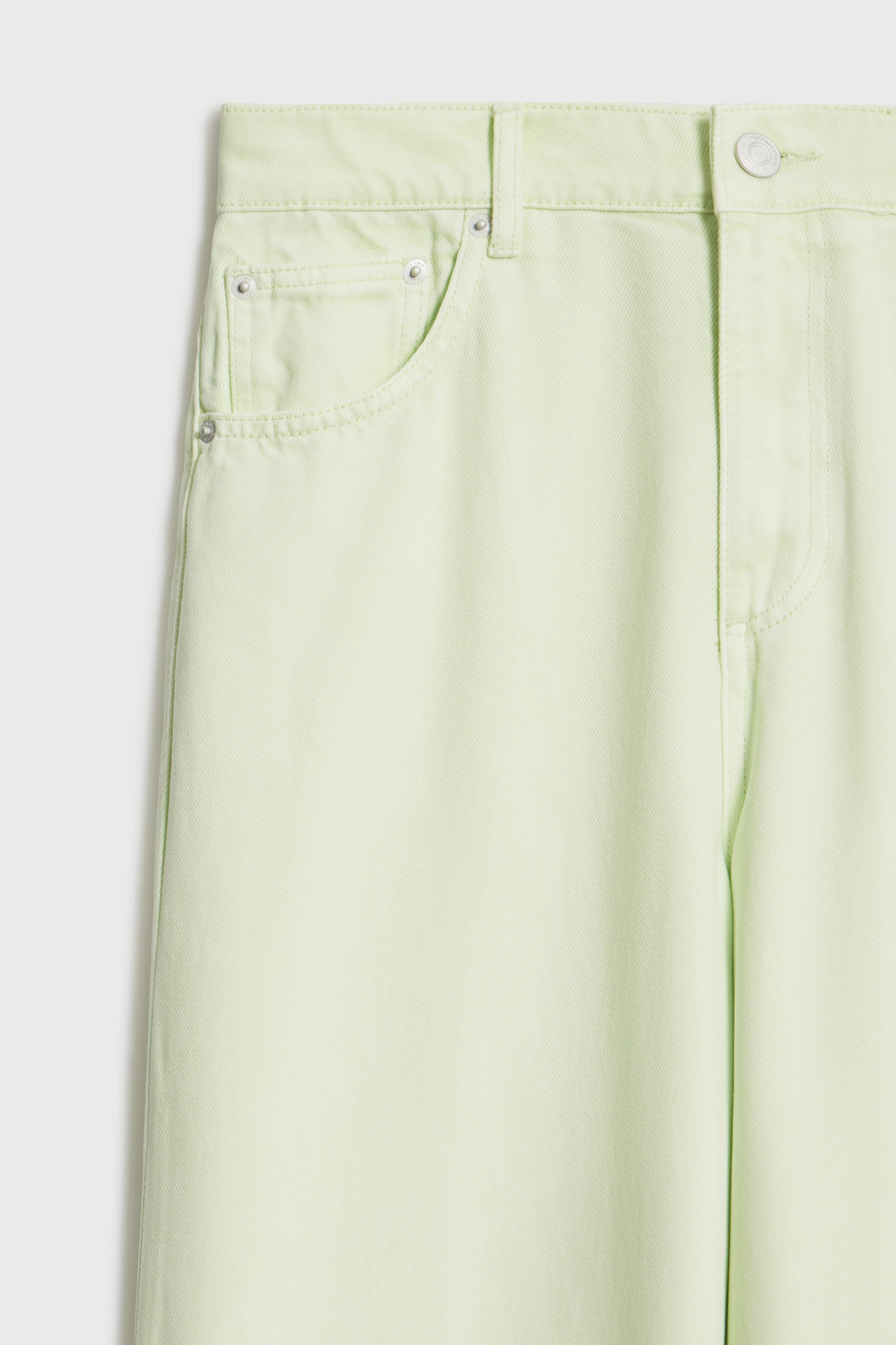 LIGHT GREEN