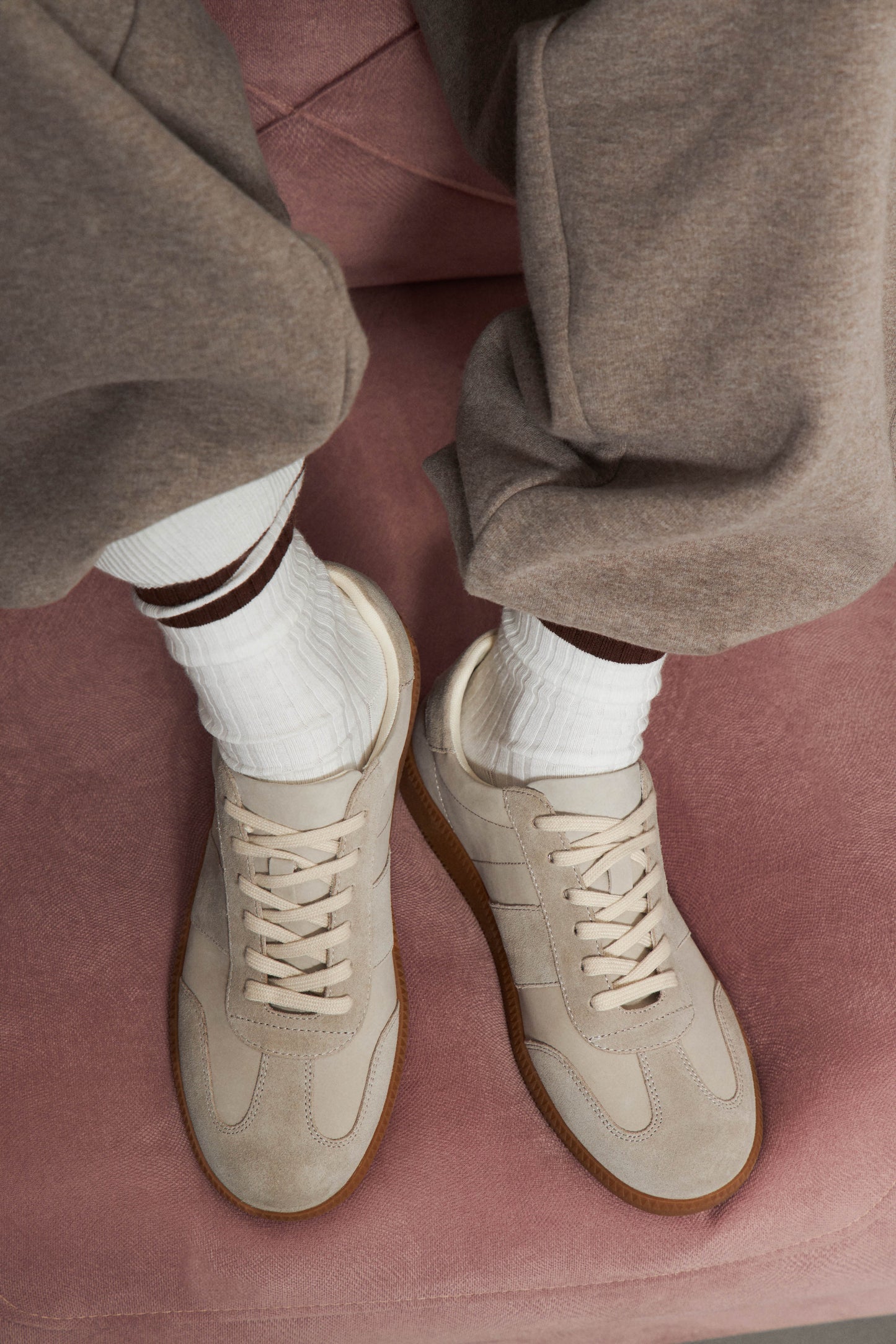 LIGHT GREY