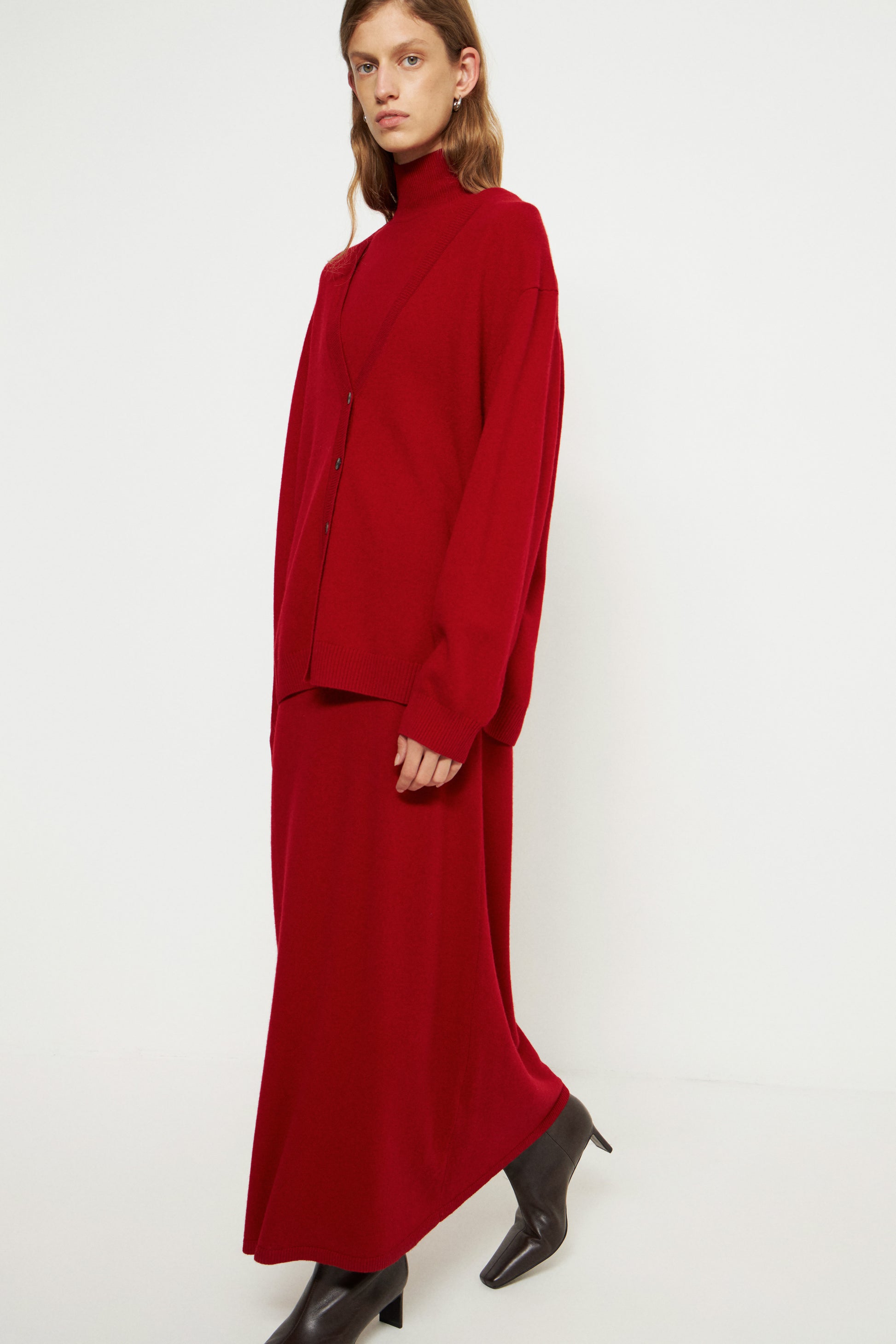 DARK RED