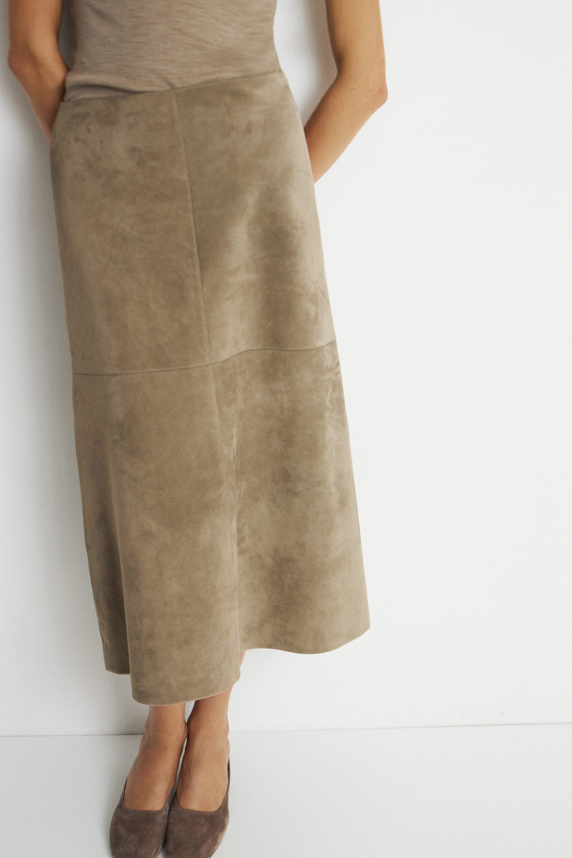 LIGHT KHAKI