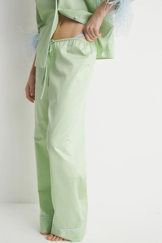 LIGHT GREEN