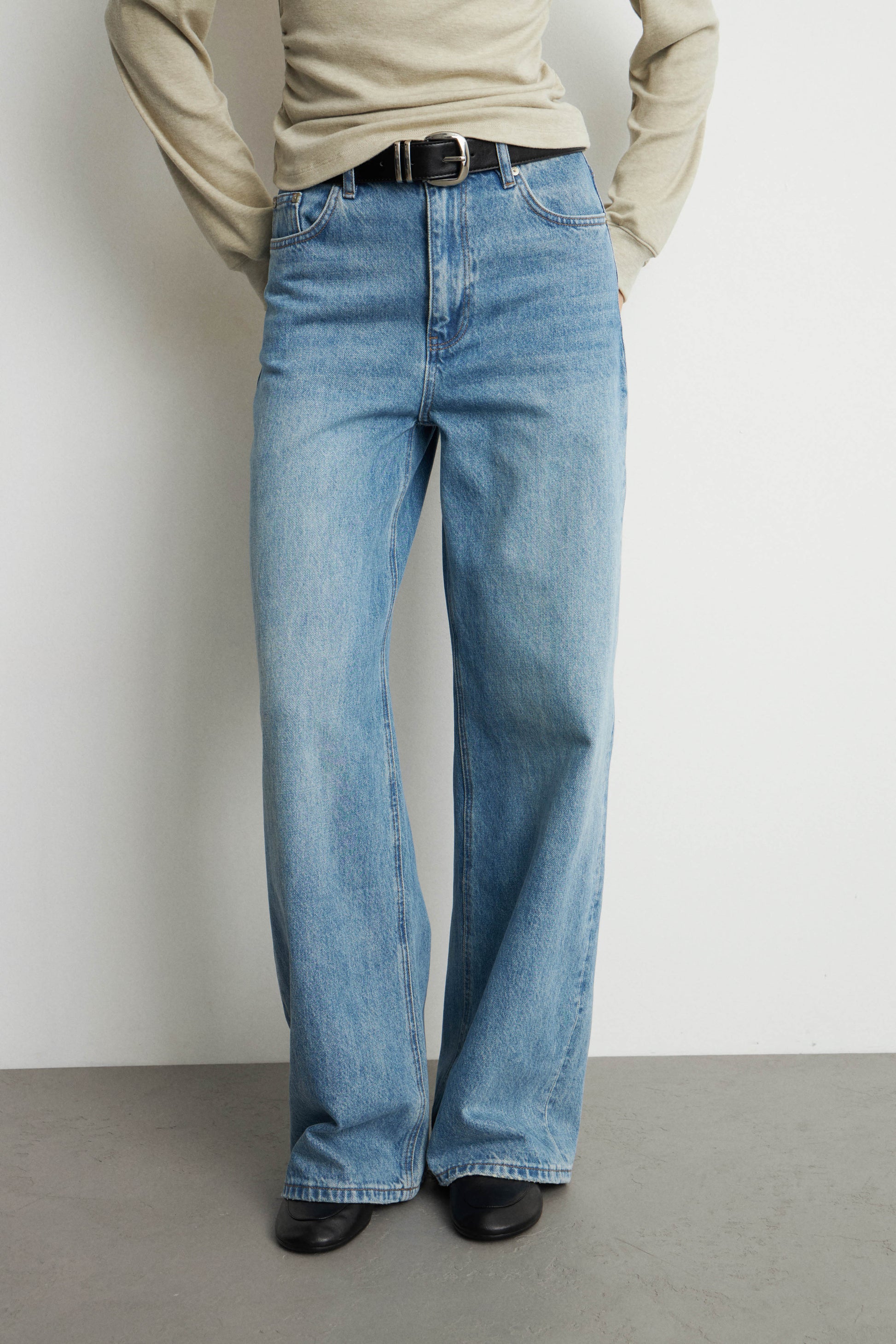 VINTAGE BLUE