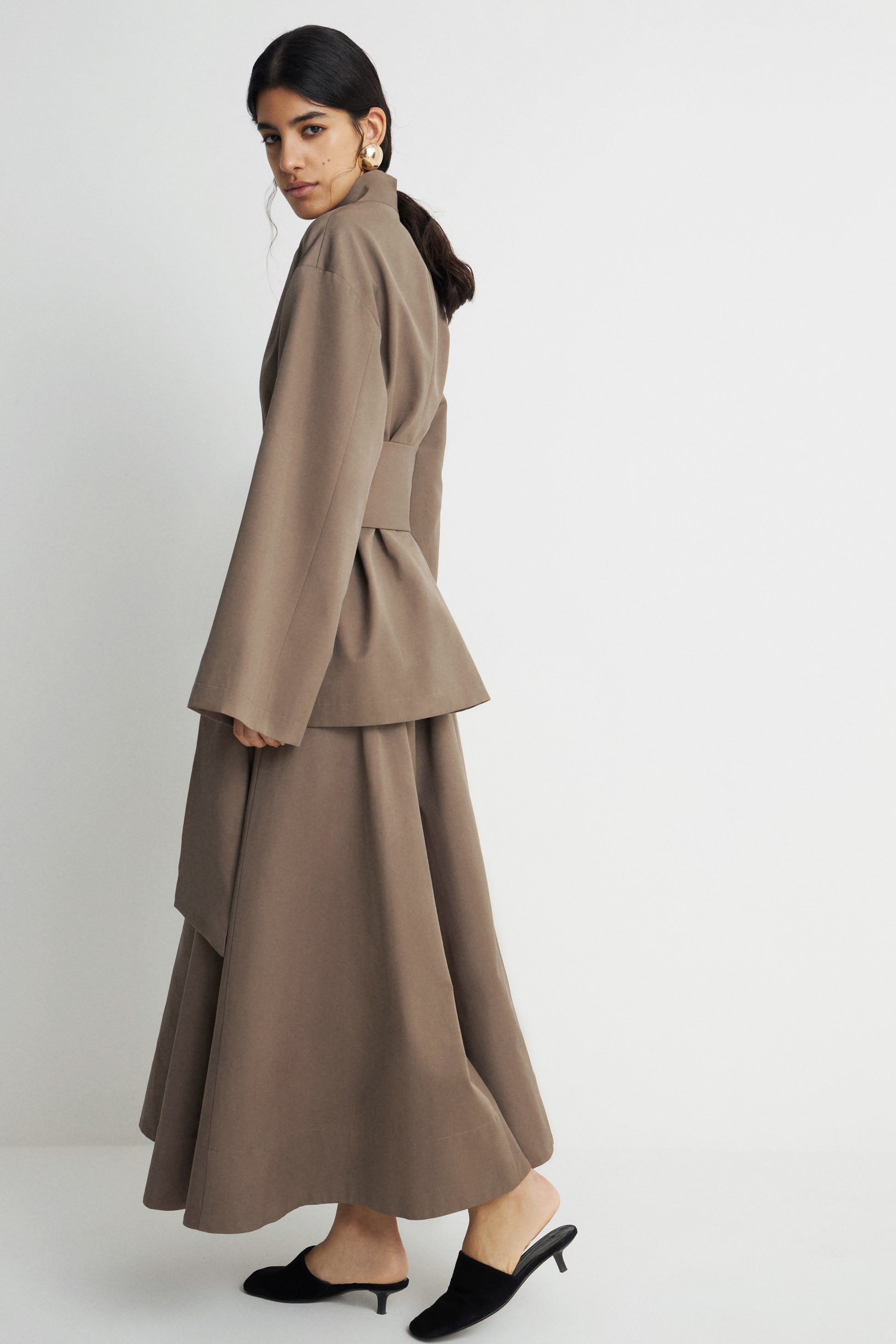 GRAY BROWN